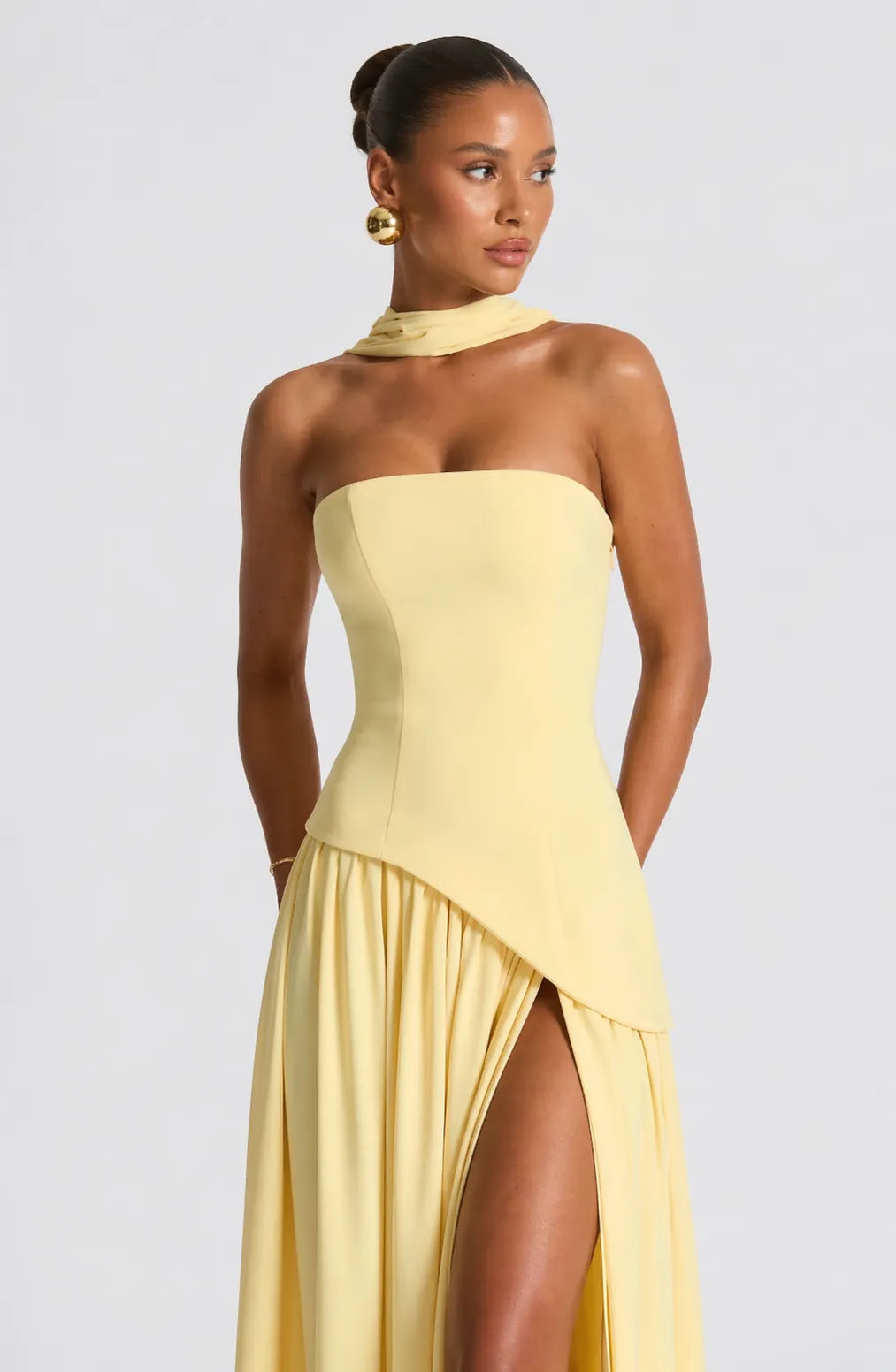 Talentueuse – La Robe Romantique Sculpturale