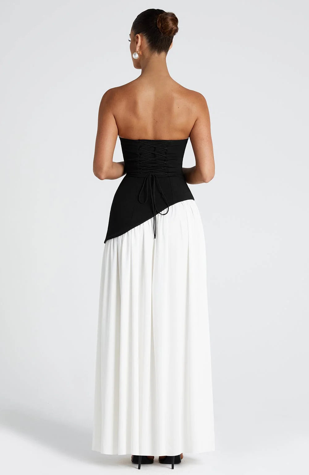 Talentueuse – La Robe Romantique Sculpturale