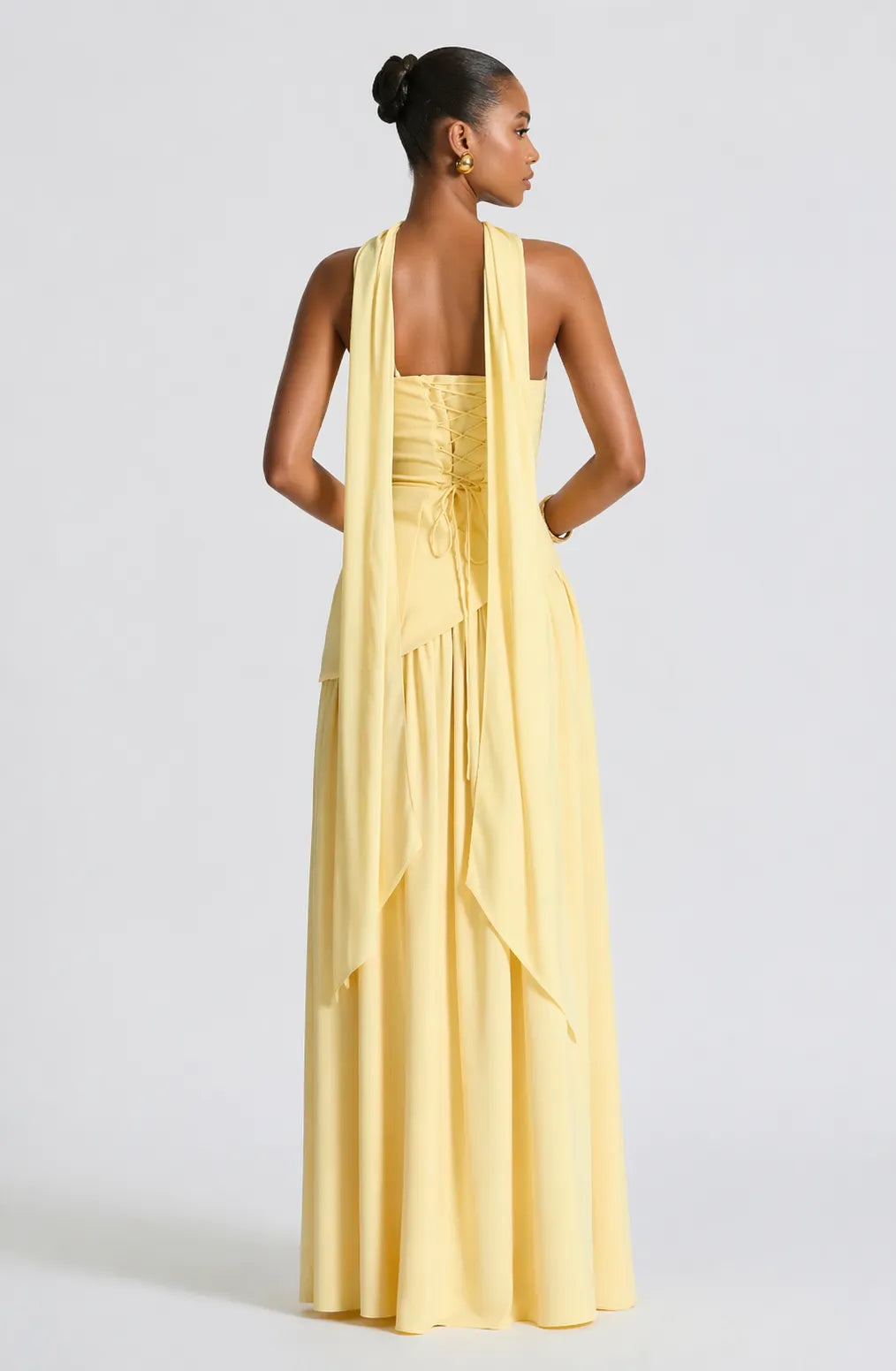Talentueuse – La Robe Romantique Sculpturale