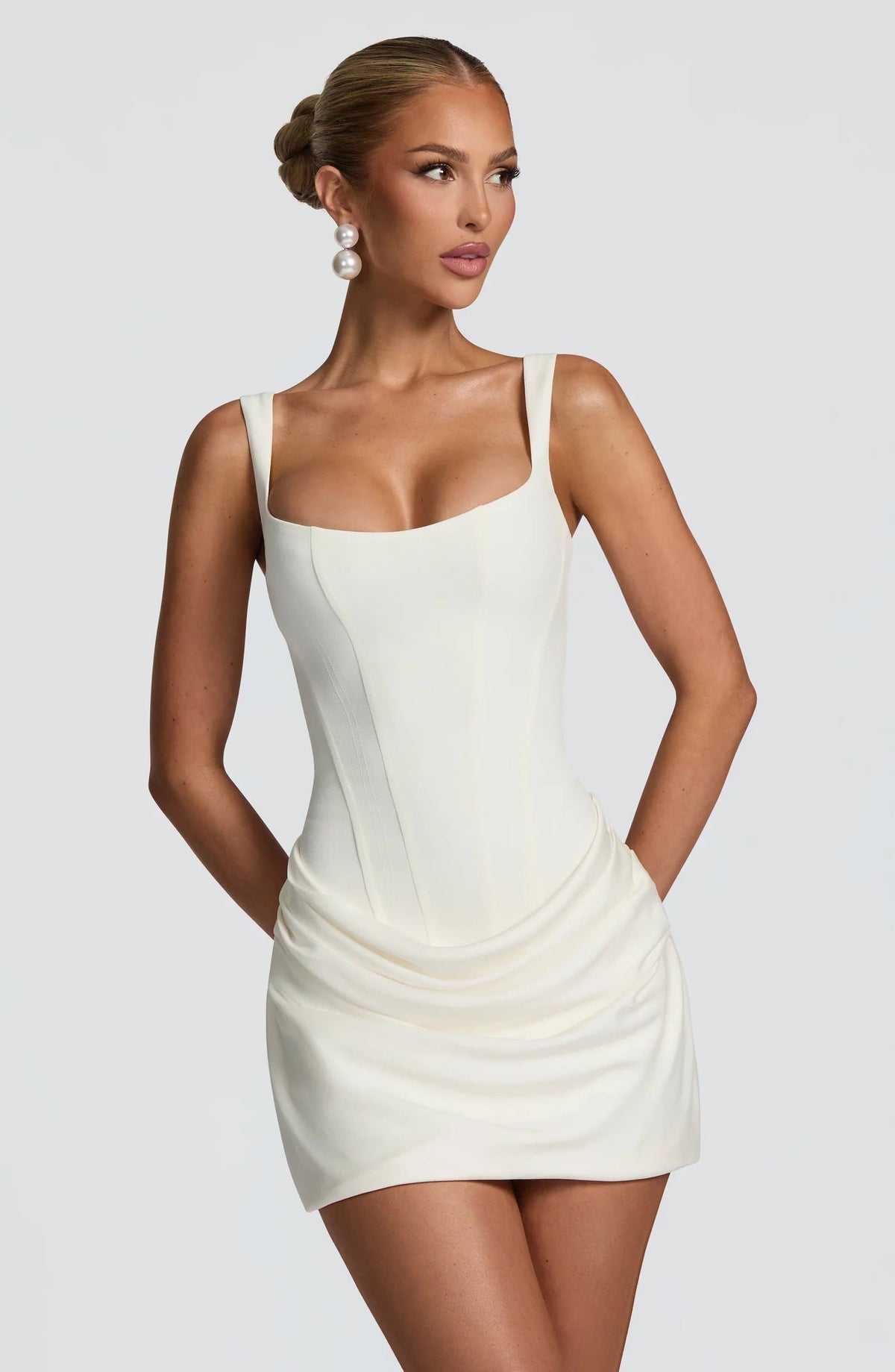 Orchidée – La Robe Mini Corset Drapée